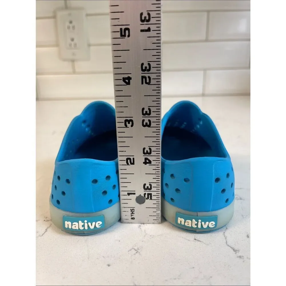 Native Jefferson Sugarlite Glow - Wave Blue / Glow Kids Water Shoes Size 9